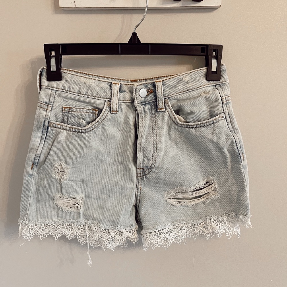 HM mid/high waist shorts